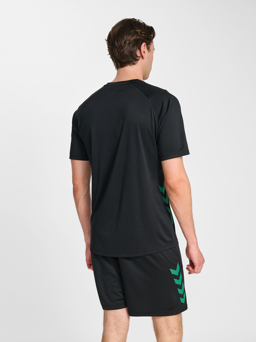 hmlPROMO SET, BLACK/VERDANT GREEN, model