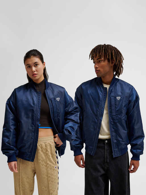 hmlBASEBALL JACKET BEE, DRESS BLUES, model