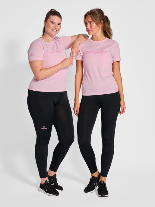 nwlSB S/S RUNNING T-SHIRT WO, PINK LADY, model