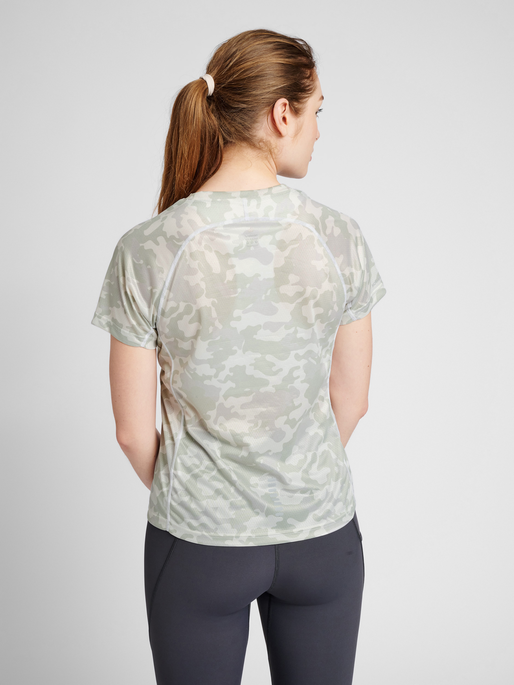 WOMEN RUNNING T-SHIRT S/S, OYSTER MUSHROOM AOP, model