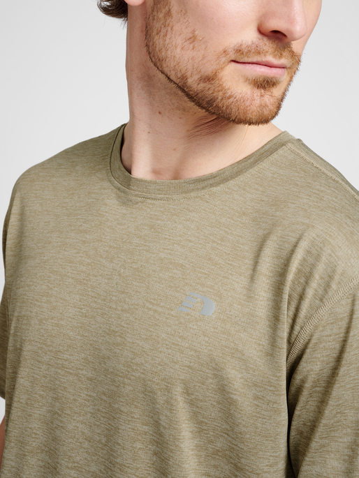 MEN STATEMENT T-SHIRT S/S, 8220, model