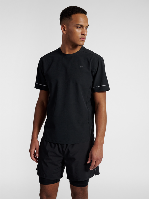 nwlBREATHE T-SHIRT, BLACK, model
