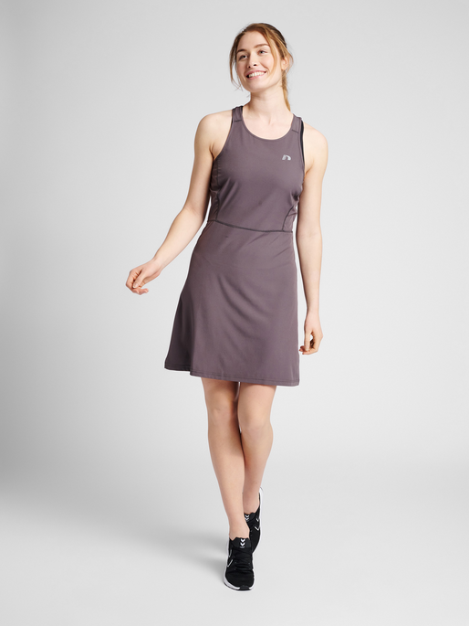 WOMEN RUNNING DRESS, FORGED IRON, model
