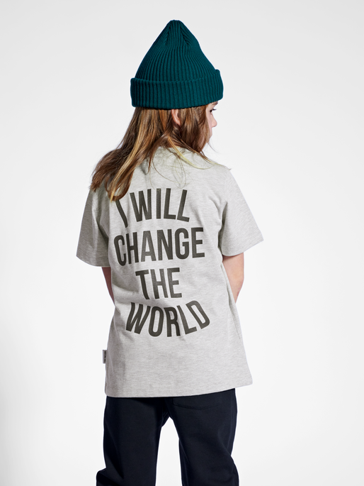 stmREVOLUTION T-SHIRT S/S, GREY MELANGE, model