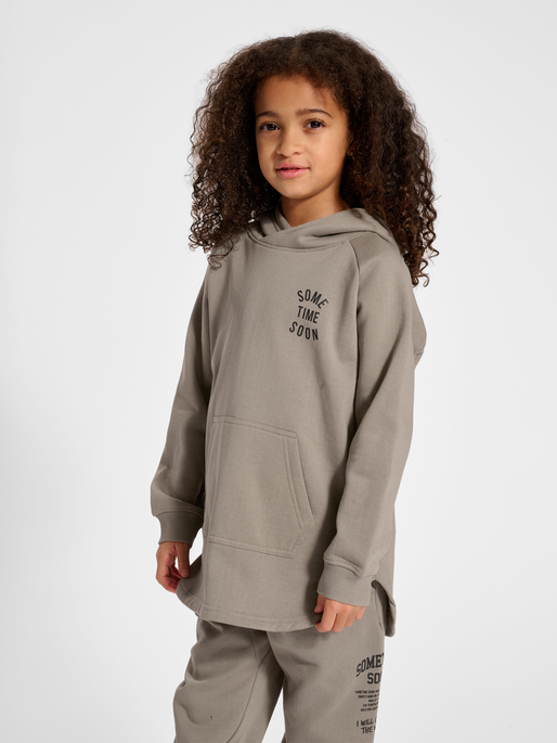 stsMONTEREY HOODIE, ROASTED CASHEW, model